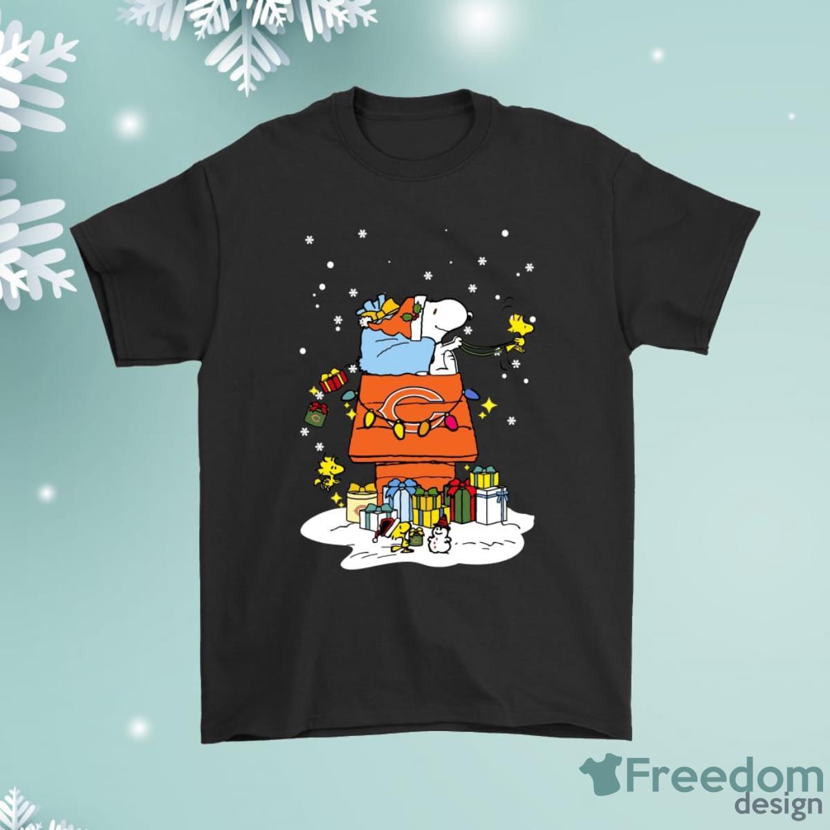 Chicago Bears Santa Snoopy Brings Christmas To Town Shirt Product Photo 1