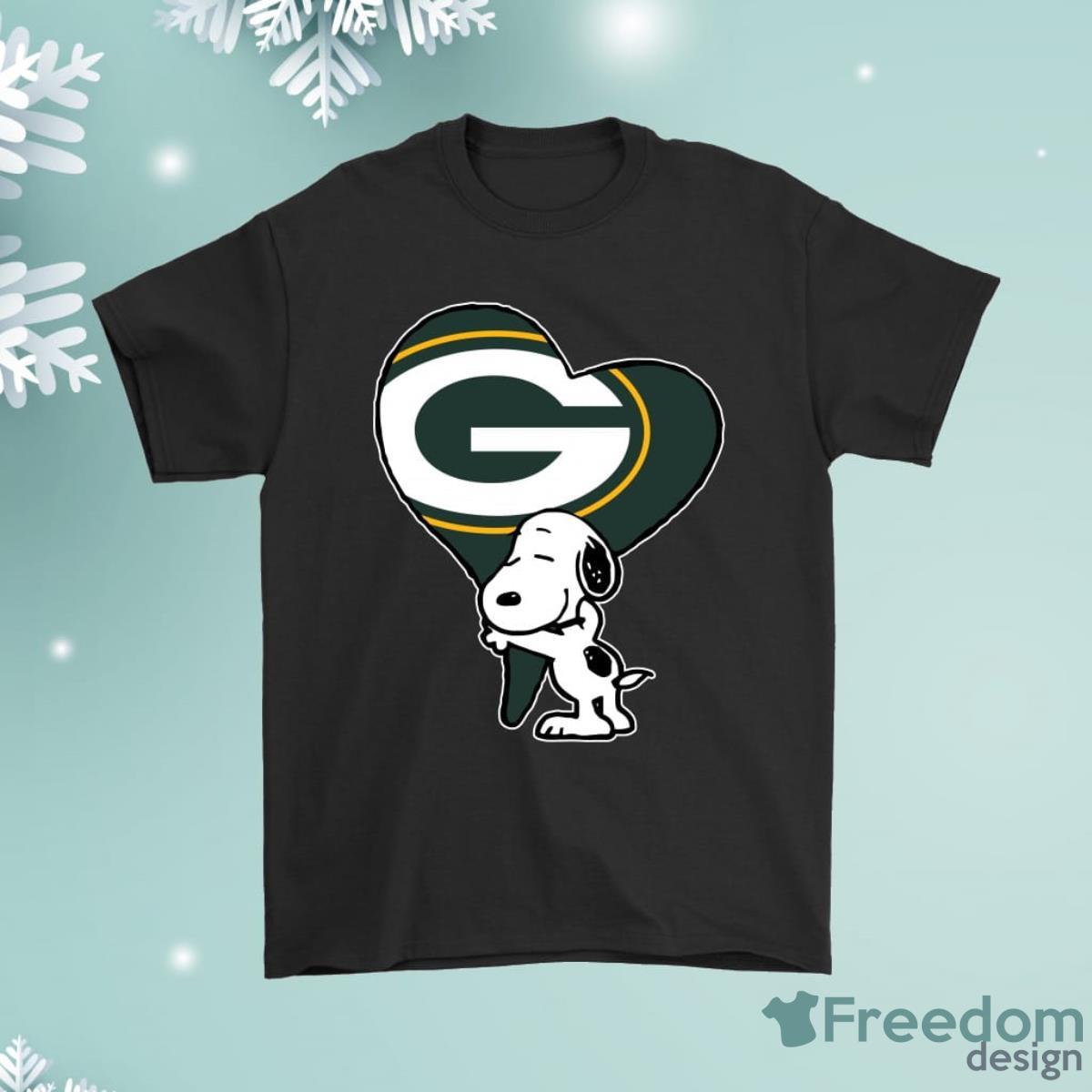 Snoopy Hugs The Green Bay Packers Heart Shirt Product Photo 1