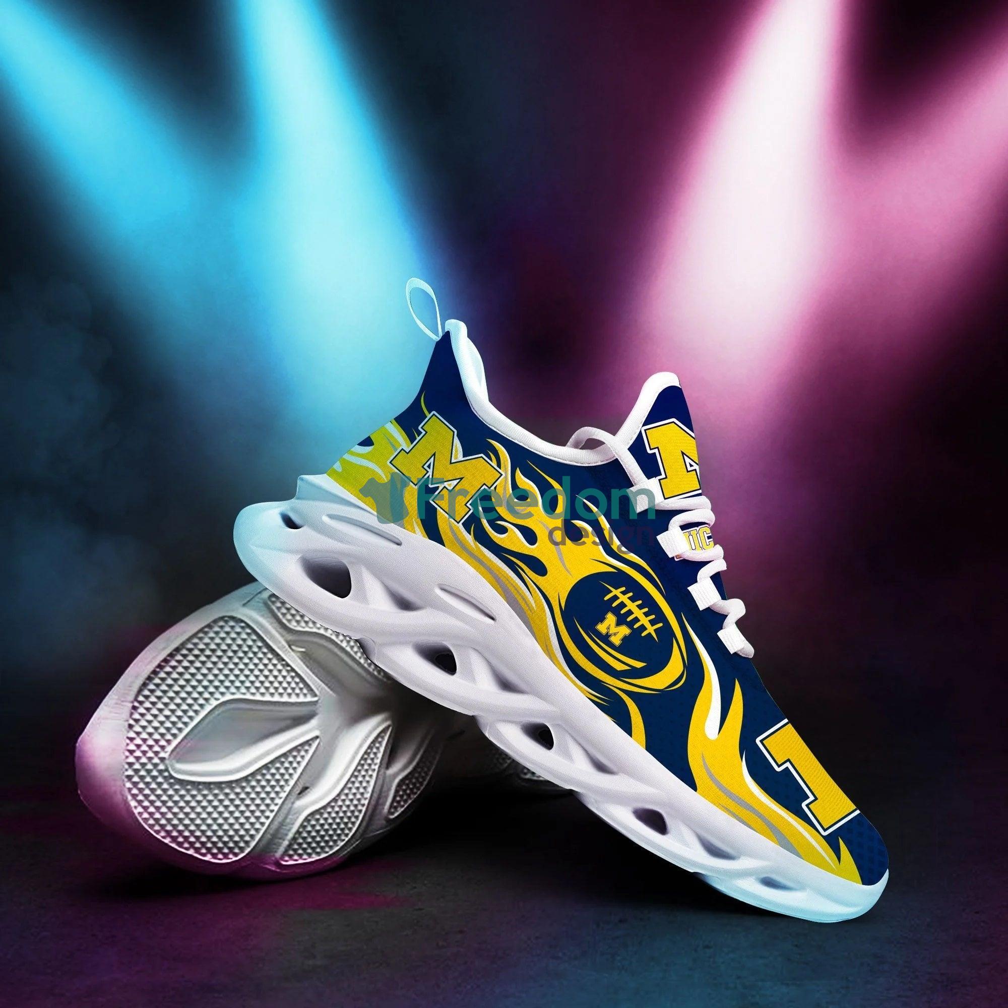 Michigan Wolverines Fire Ball Max Soul Snesker Running Shoes Product Photo 1