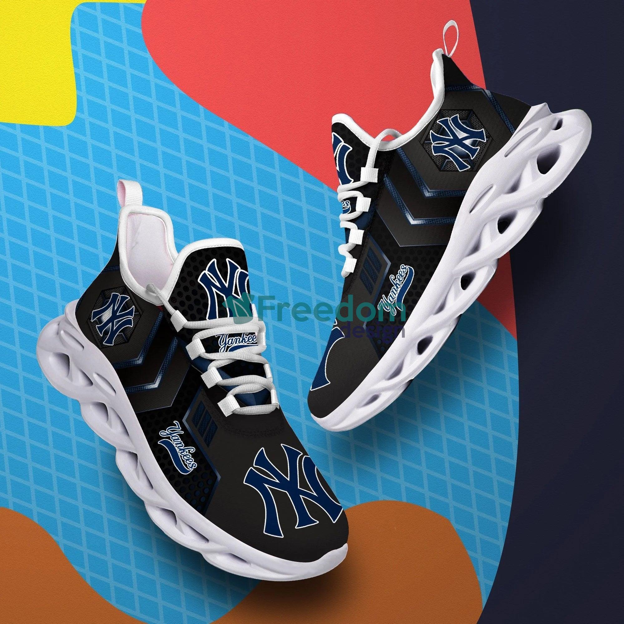 New York Yankees Max Soul Snesker Running Shoes Product Photo 2