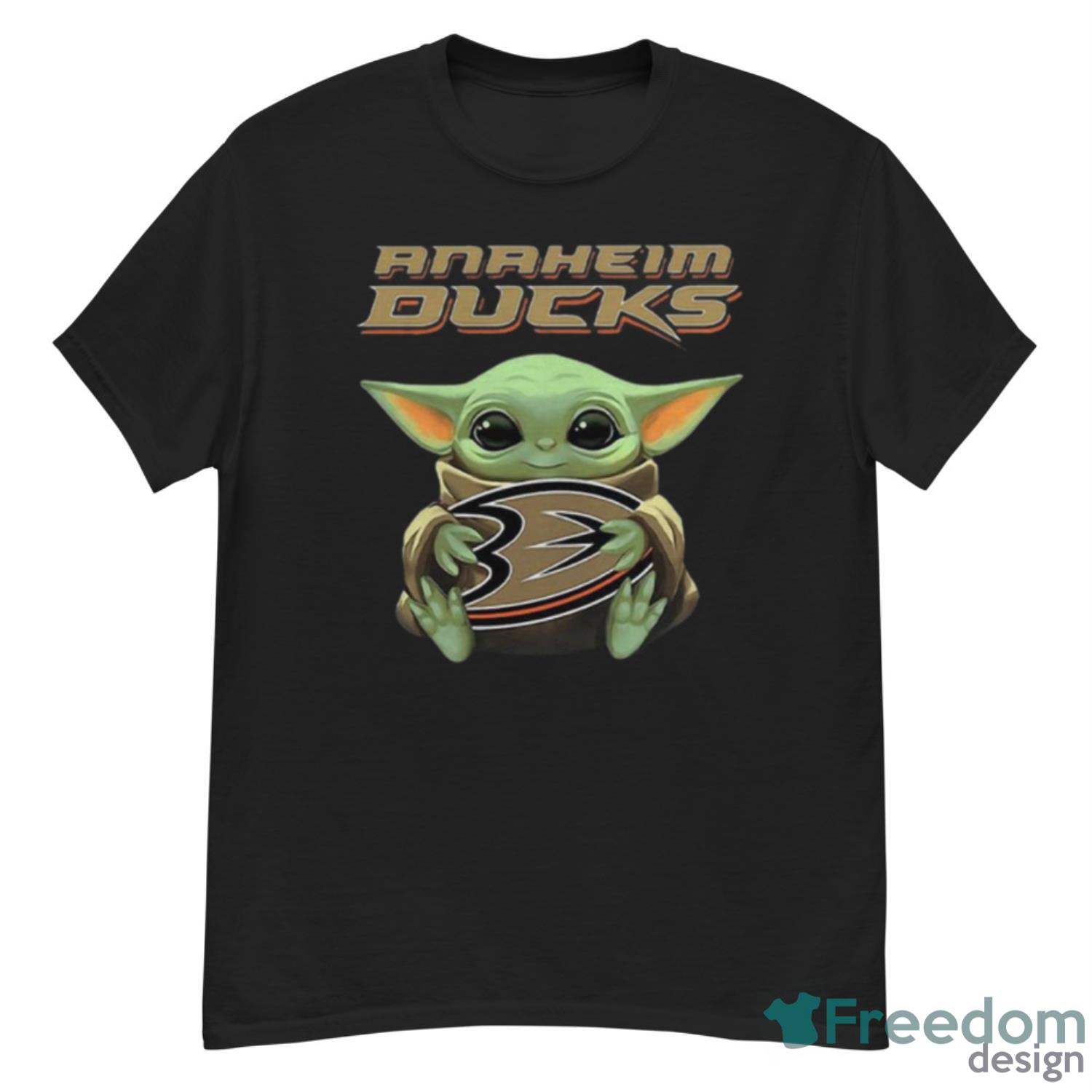 Baby Yoda hug Anaheim Ducks Star Wars Mandalorian Shirt - G500 Men’s Classic T-Shirt