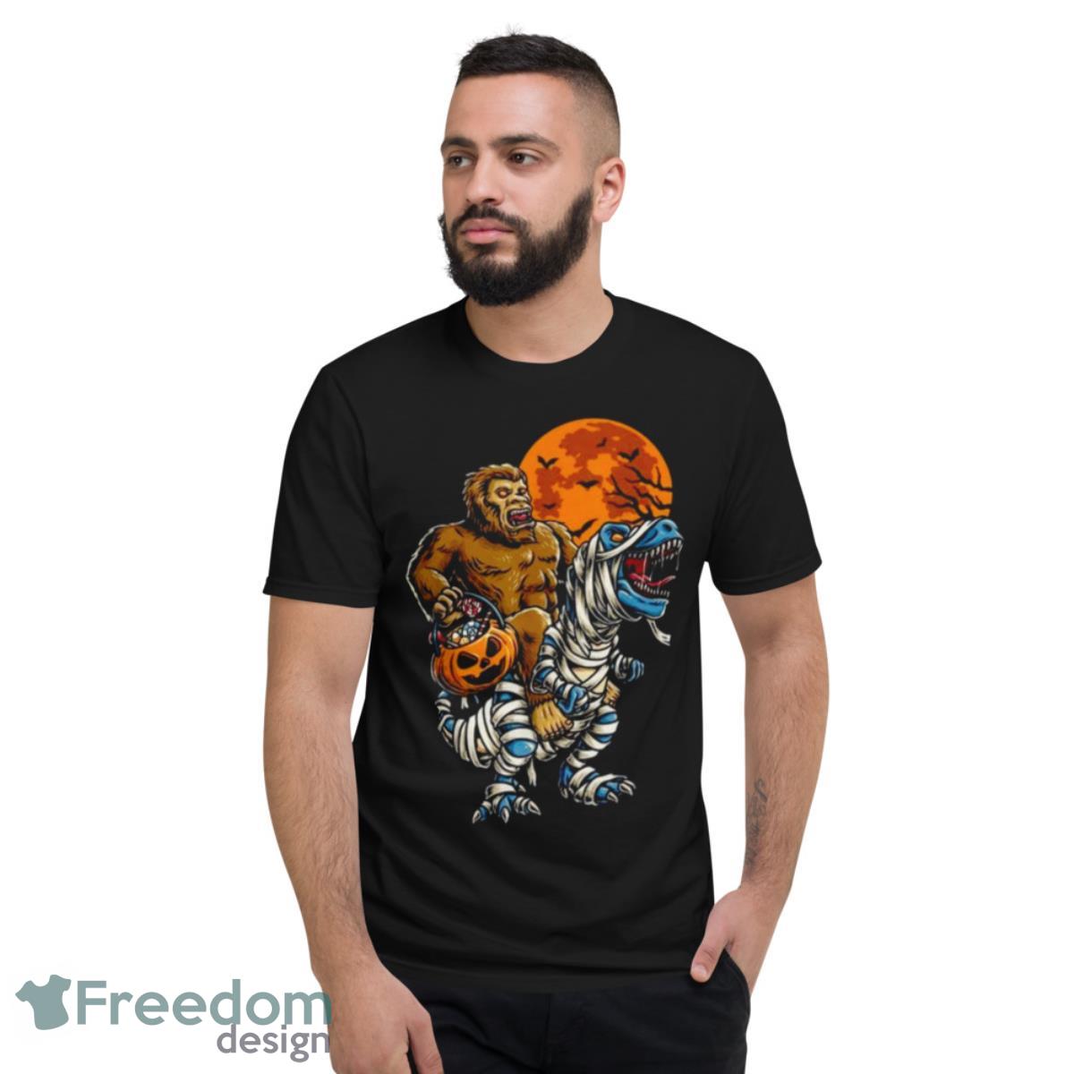 Dinosaur Bigfoot Halloween Shirt - Short Sleeve T-Shirt