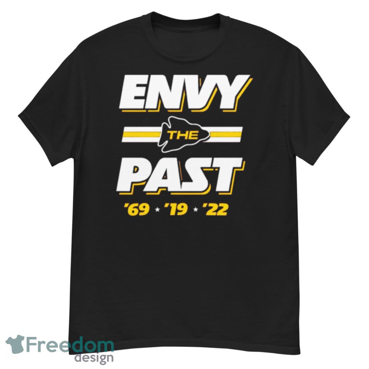Envy The Past Kansas City Football Shirt - G500 Men’s Classic T-Shirt