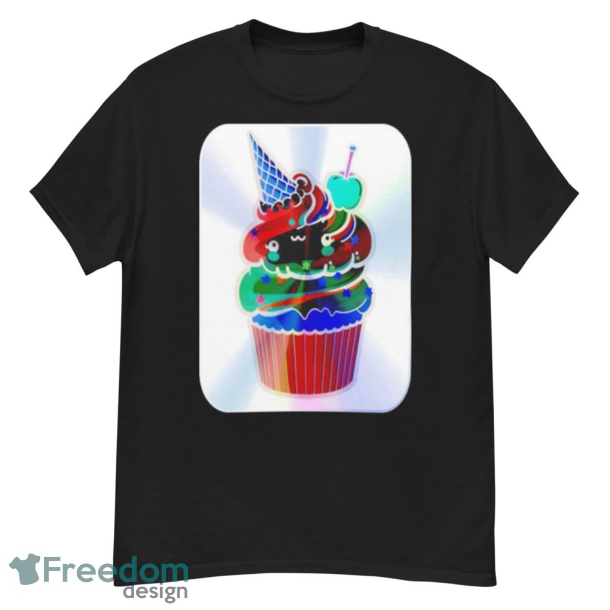 Holographic Unicorn Cupcake Holo Shirt - G500 Men’s Classic T-Shirt