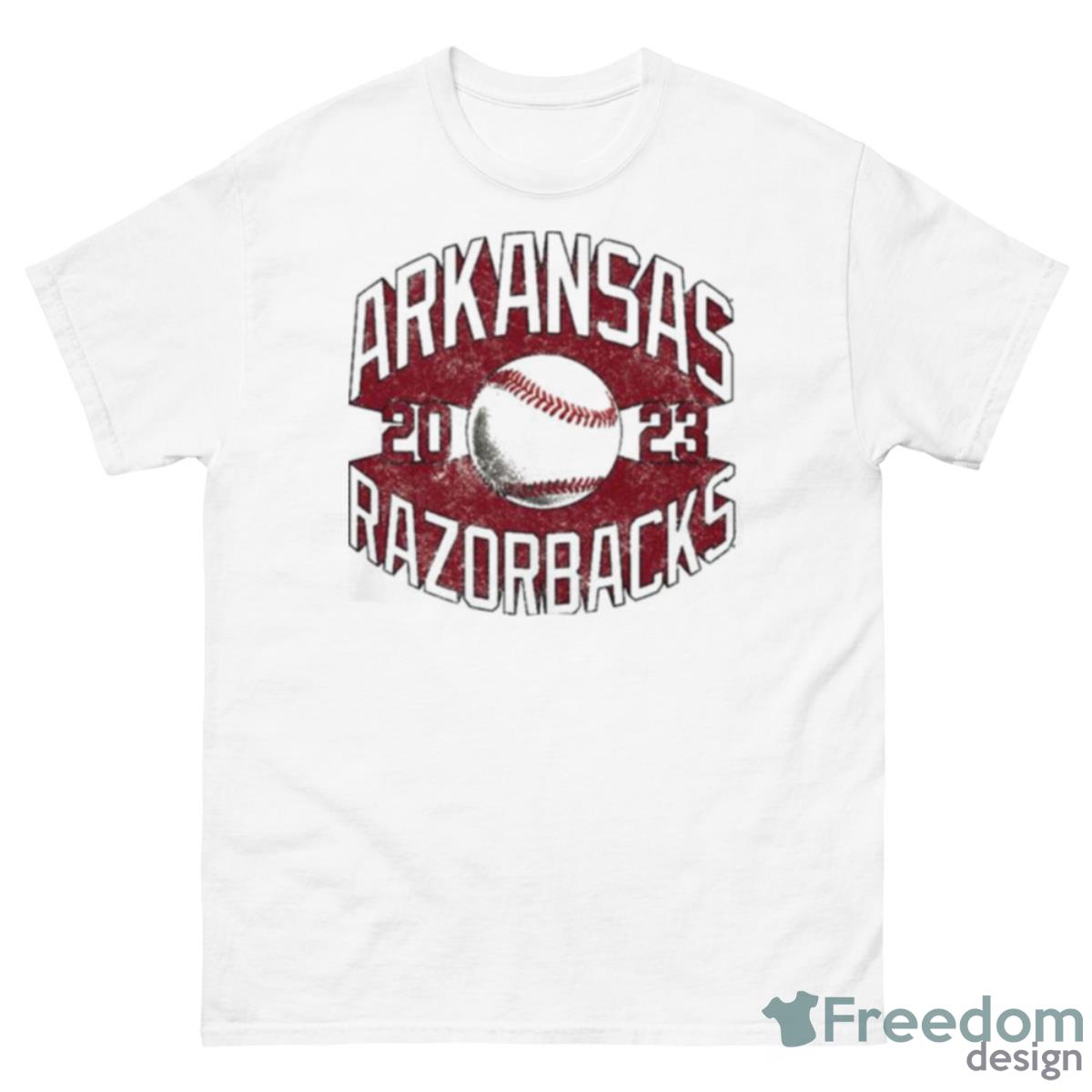 Arkansas Razorbacks 2023 Basketball Retro Shirt - 500 Men’s Classic Tee Gildan