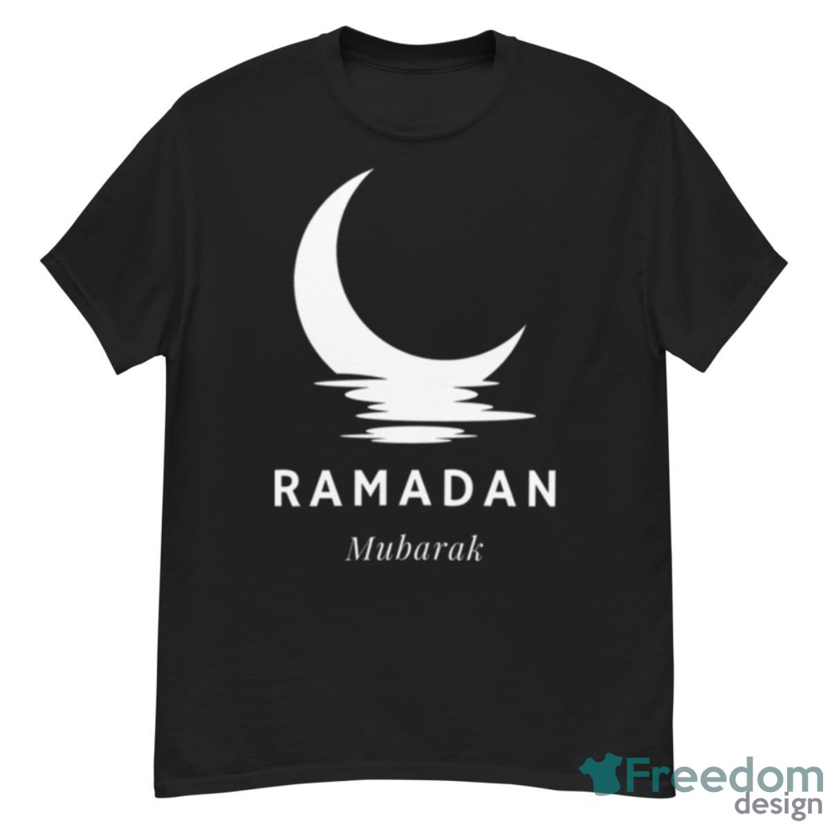 Ramadan Mubarak Holiday Ramadan The Moon Shirt - G500 Men’s Classic T-Shirt