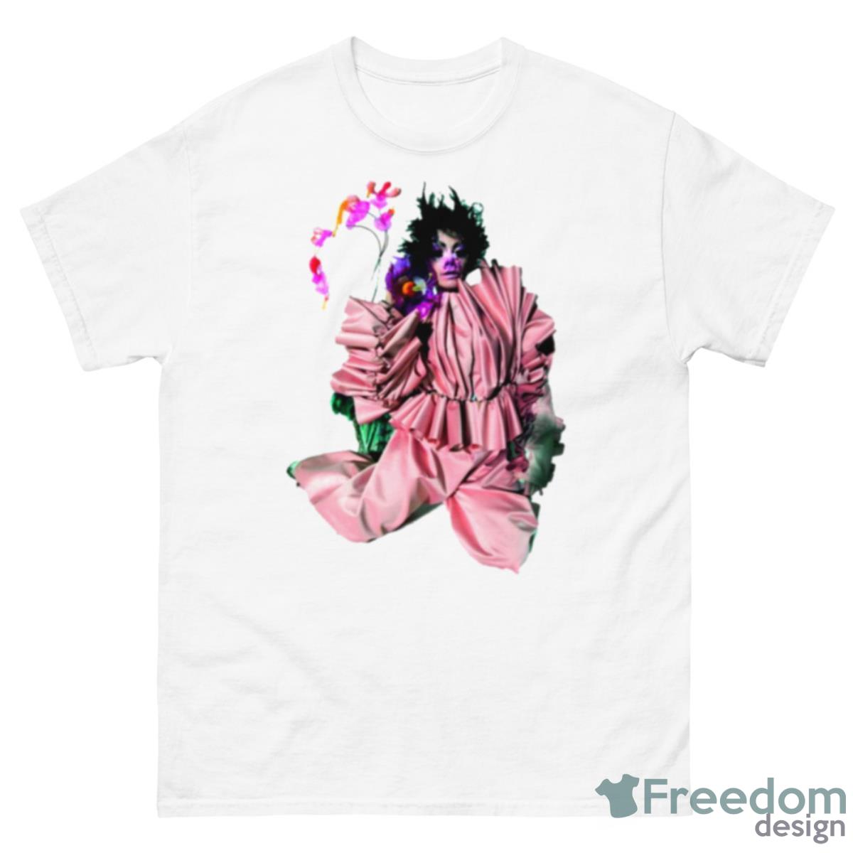 Björk Singer Shirt - 500 Men’s Classic Tee Gildan