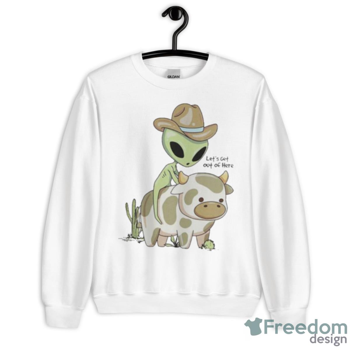 Cowboy Alien Cow Shirt - Unisex Heavy Blend Crewneck Sweatshirt