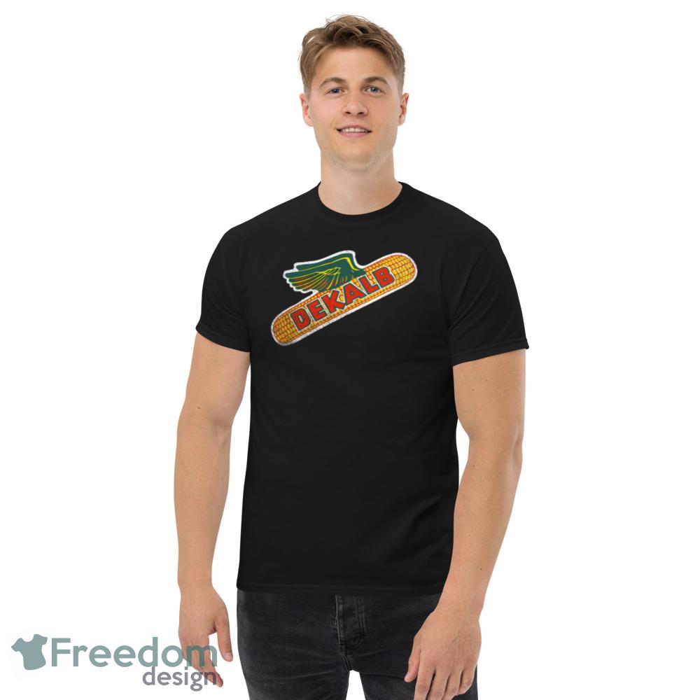 Dekalb Corn Seed USA print design new T shirts for mens and womens - Men’s Classic Tee Gildan 5000 Dekalb Corn Seed USA print design new T shirts for mens and womens - Men’s Classic Tee Gildan 5000