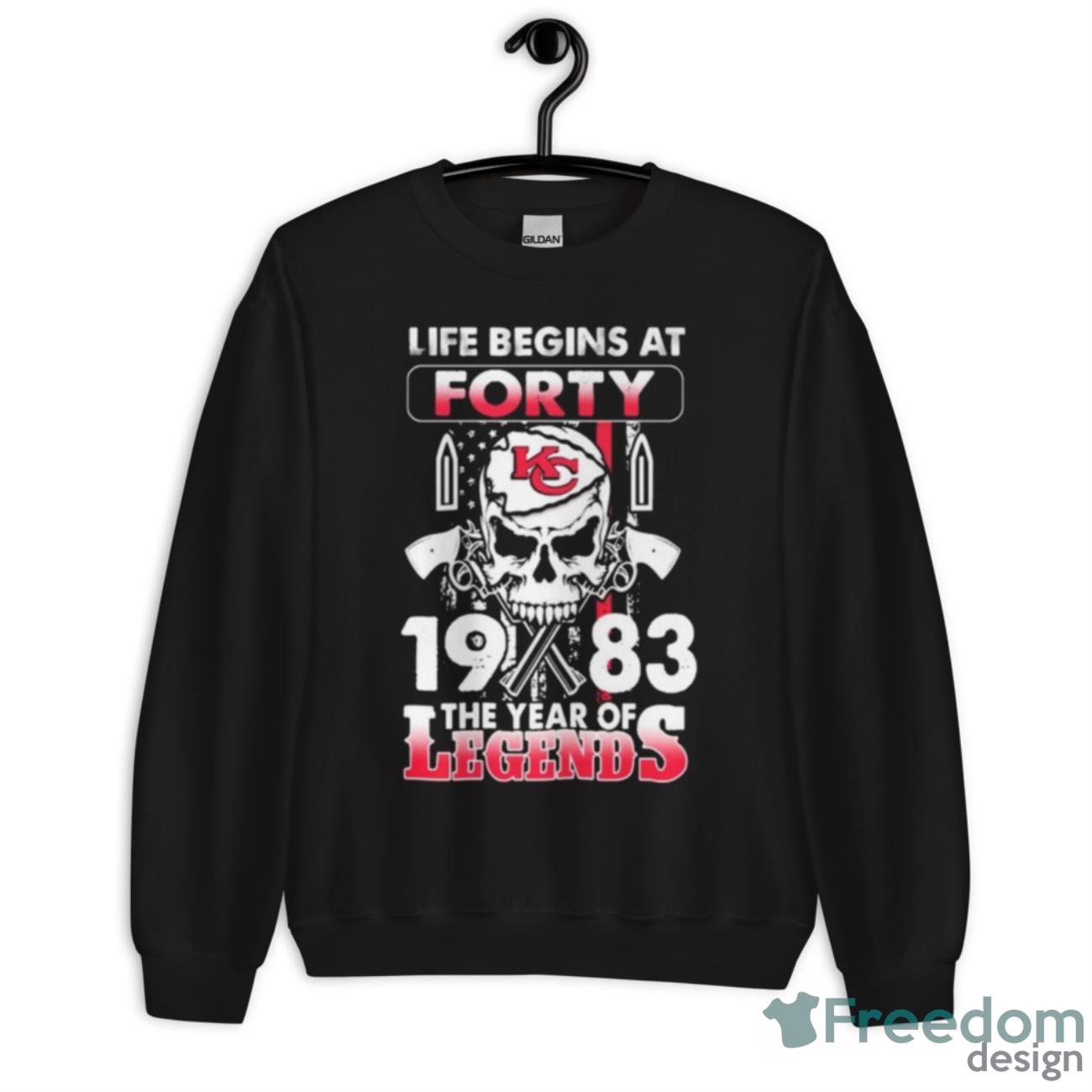 Kansas City Life Begins At Forty 1983 The Year Of Legends American Flag Shirt - Unisex Crewneck Sweatshirt