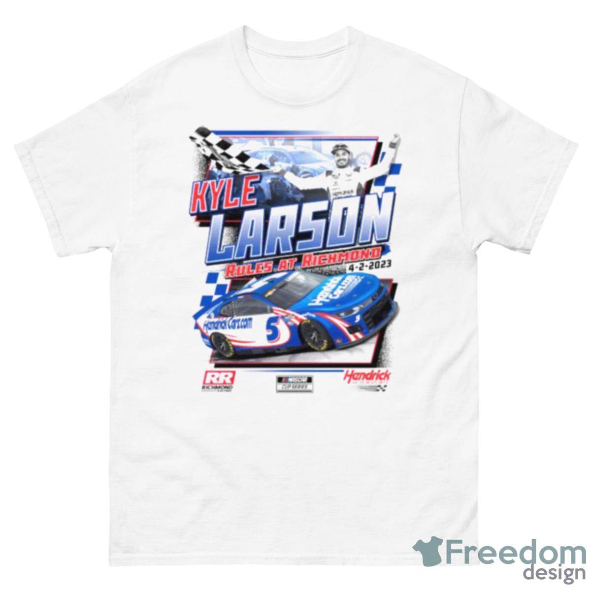 Kyle Larson Checkered Flag 2023 Toyota Owners 400 Race Winner Shirt - 500 Men’s Classic Tee Gildan