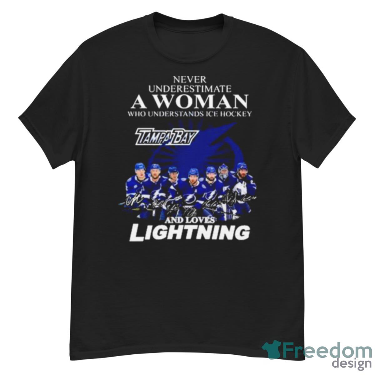 Never Underestimate A Woman Who Understands Ice Hockey Tampa Bay Signature And Loves Lightning Shirt - G500 Men’s Classic T-Shirt