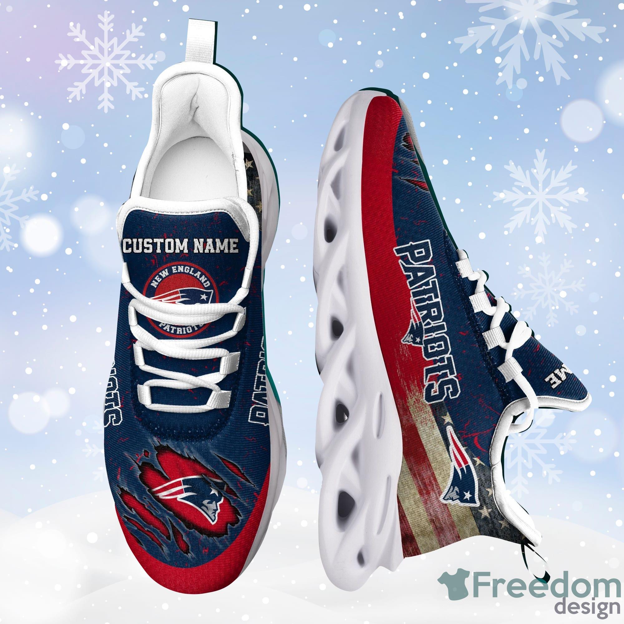 New England Patriots American Flag Max Soul Running Shoes Custom Name Product Photo 2