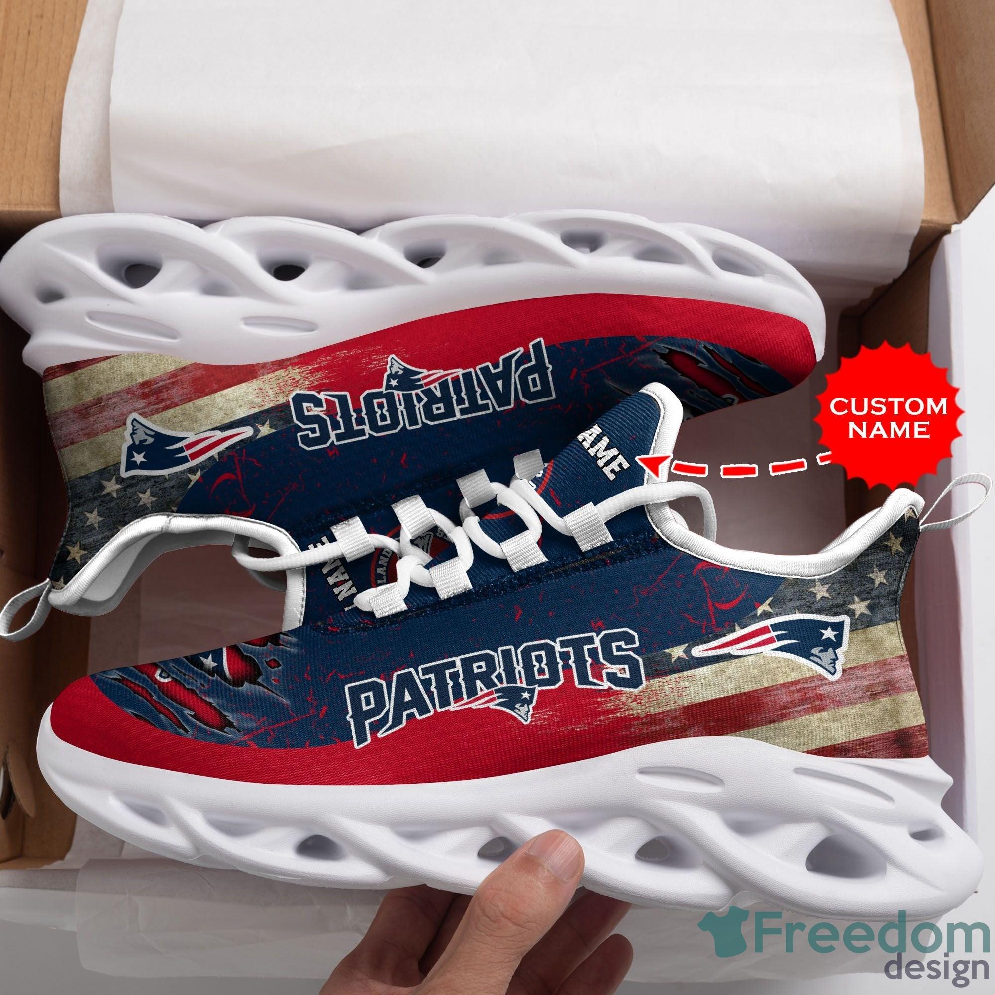 New England Patriots American Flag Max Soul Running Shoes Custom Name Product Photo 1