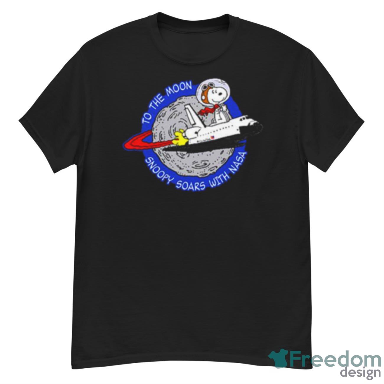 To The Moon Snoopy Soars With Nasa Shirt - G500 Men’s Classic T-Shirt