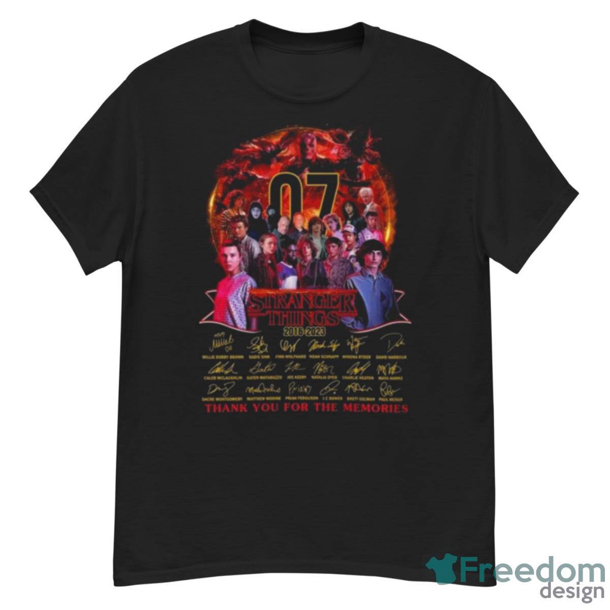 07 Years Of Stranger Things 2016 – 2023 Thank You For The Memories Signatures Shirt - G500 Men’s Classic T-Shirt