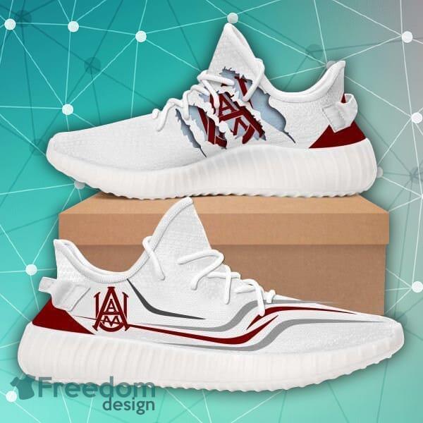 Alabama Crimson Tide NCAA Sport Teams Top Branding Trends Shoes Yeezy Style 2 Sneakers - Alabama Crimson Tide NCAA Sport Teams Top Branding Trends Shoes Yeezy v2 Sneakers_1