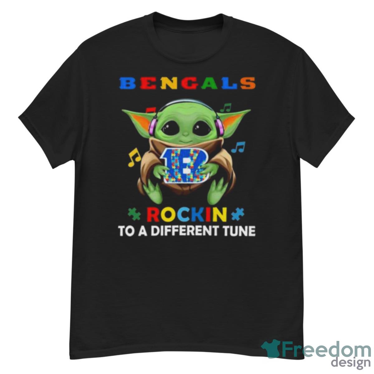 Baby Yoda Hug Cincinnati Bengals Autism Rockin To A Different Tune shirt - G500 Men’s Classic T-Shirt