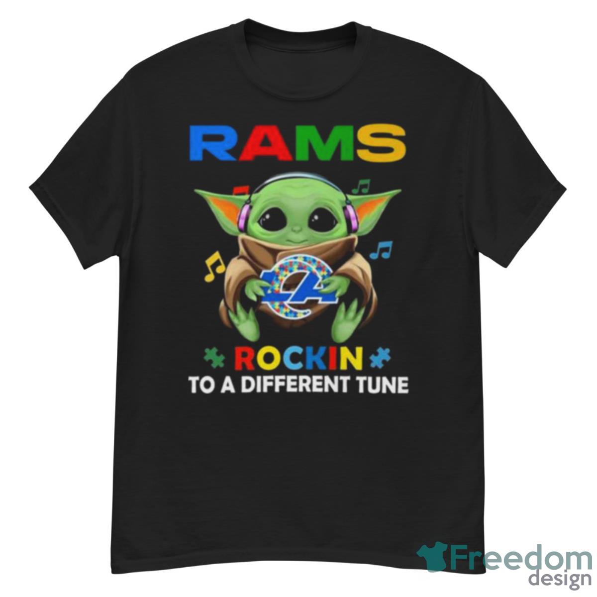 Baby Yoda Hug Los Angeles Rams Autism Rockin To A Different Tune Shirt - G500 Men’s Classic T-Shirt