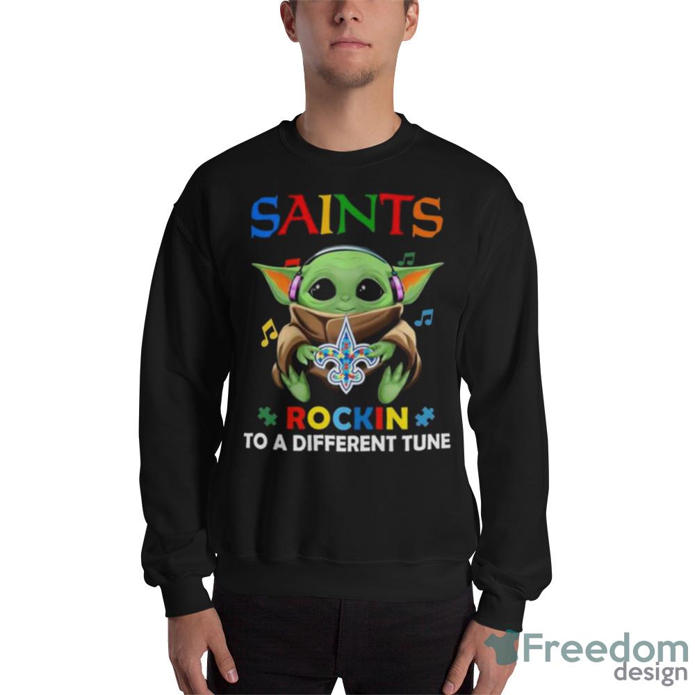 Baby Yoda Hug New Orleans Saints Autism Rockin To A Different Tune shirt - G500 Men’s Classic T-Shirt