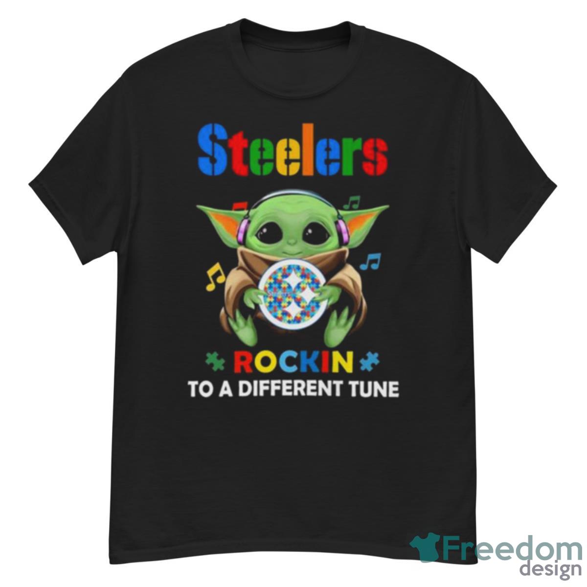 Baby Yoda Hug Pittsburgh Steelers Autism Rockin To A Different Tune Shirt - G500 Men’s Classic T-Shirt