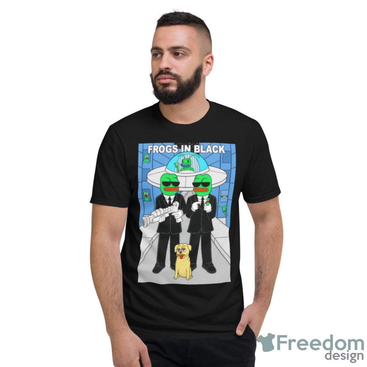 Frogs In Black Shirt - Short Sleeve T-Shirt