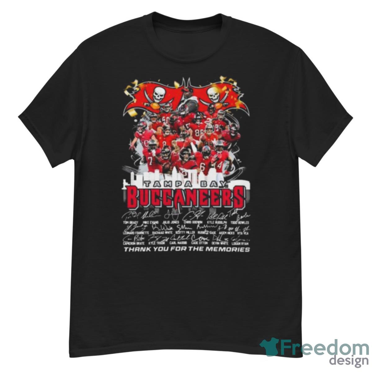 Hot Tampa Bay Buccaneers Name Player Signatures Thank You For The Memories 2023 Shirt - G500 Men’s Classic T-Shirt