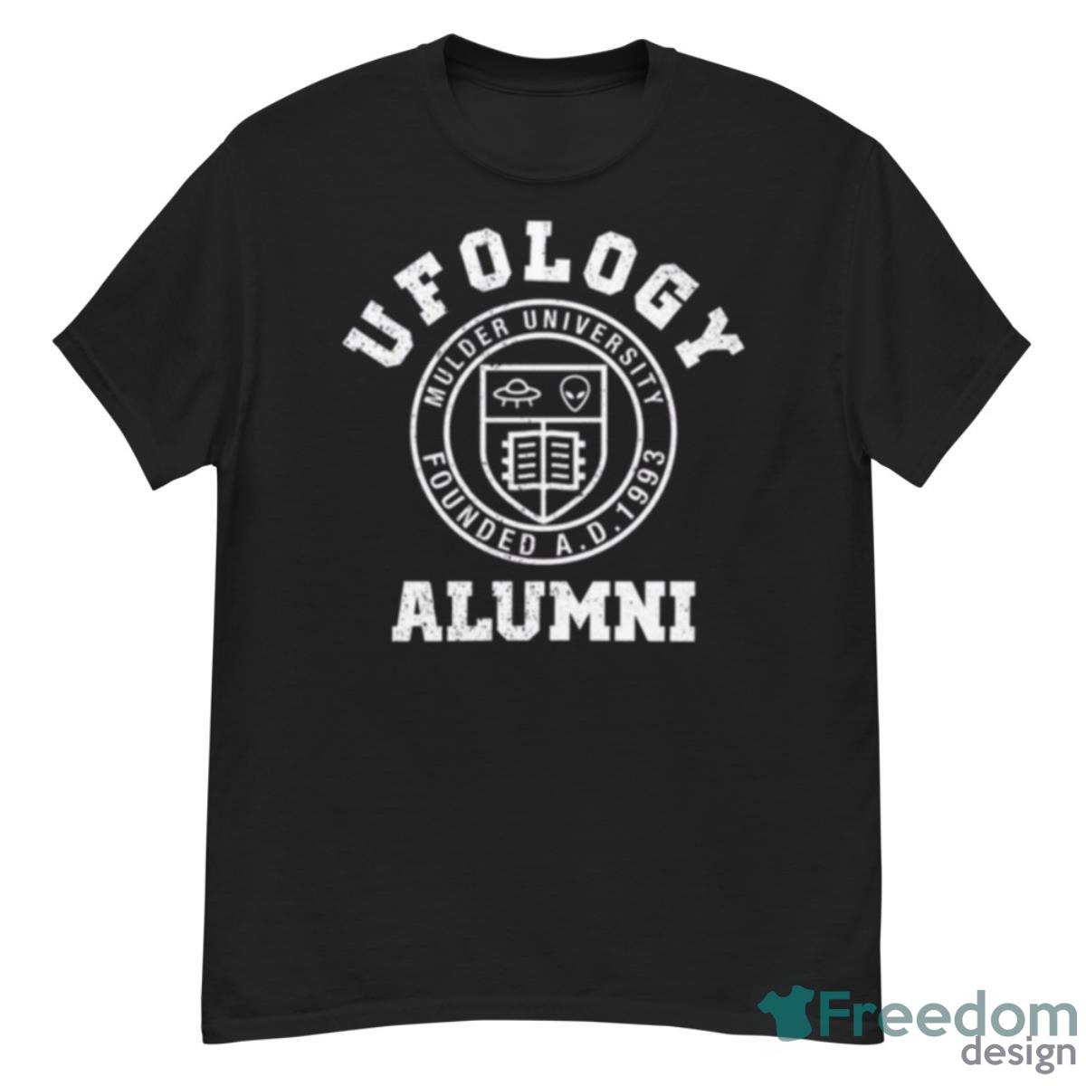 Mulder University Ufology Alumni X Files Shirt - G500 Men’s Classic T-Shirt