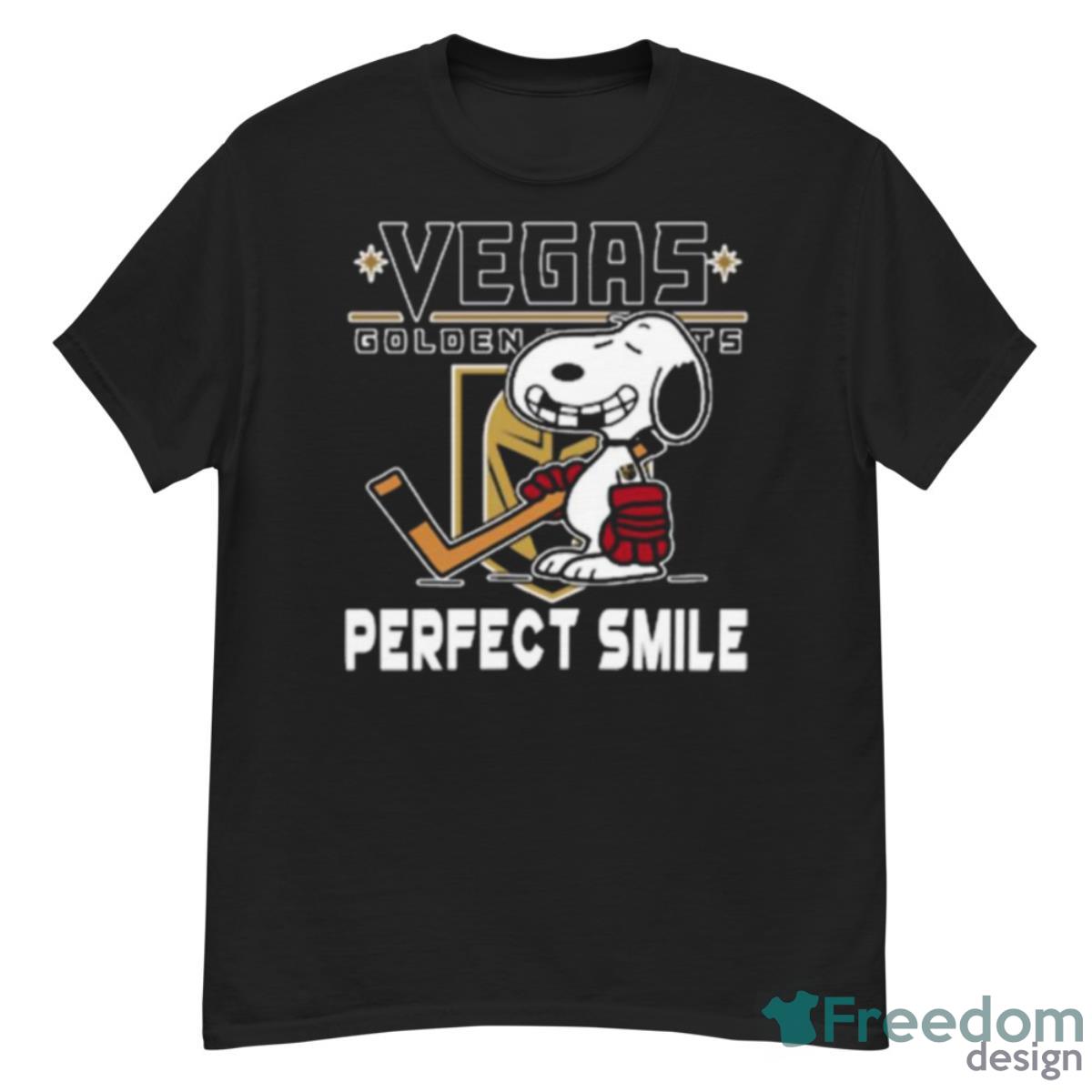 NHL Vegas Golden Knights Snoopy Perfect Smile The Peanuts Movie Hockey Shirt - G500 Men’s Classic T-Shirt