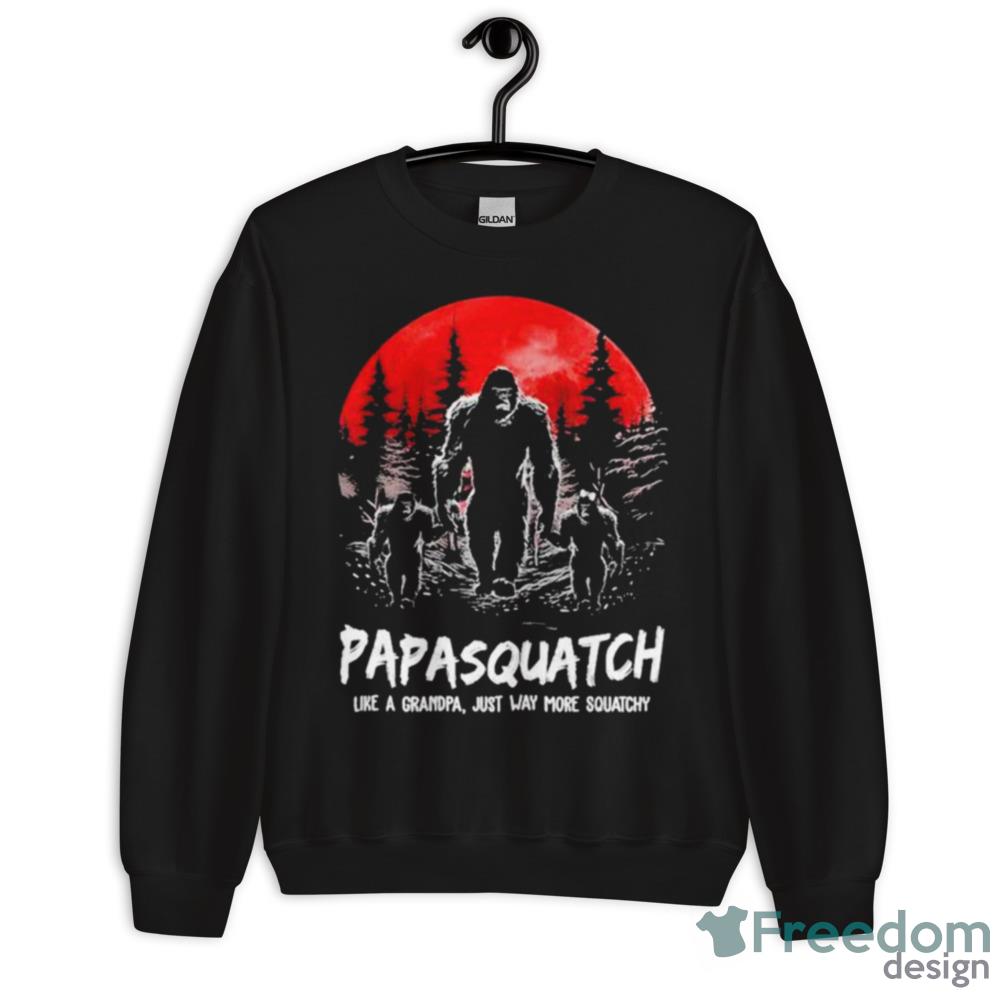 Papasquatch Like A Grandpa Just Way More Squatchy Papa Shirt - G500 Men’s Classic T-Shirt