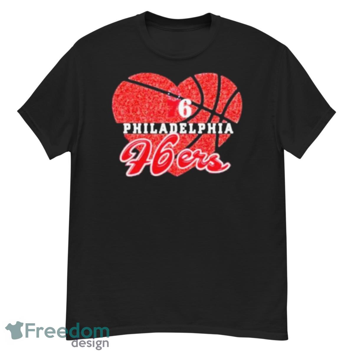 Philadelphia 76ers Girls Love Basketball Shirt - G500 Men’s Classic T-Shirt