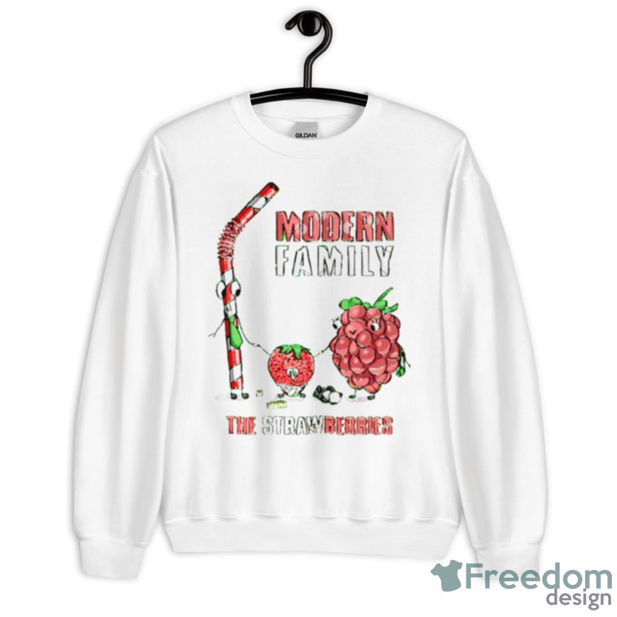 The Strawberries Modern Family Shirt - Unisex Heavy Blend Crewneck Sweatshirt