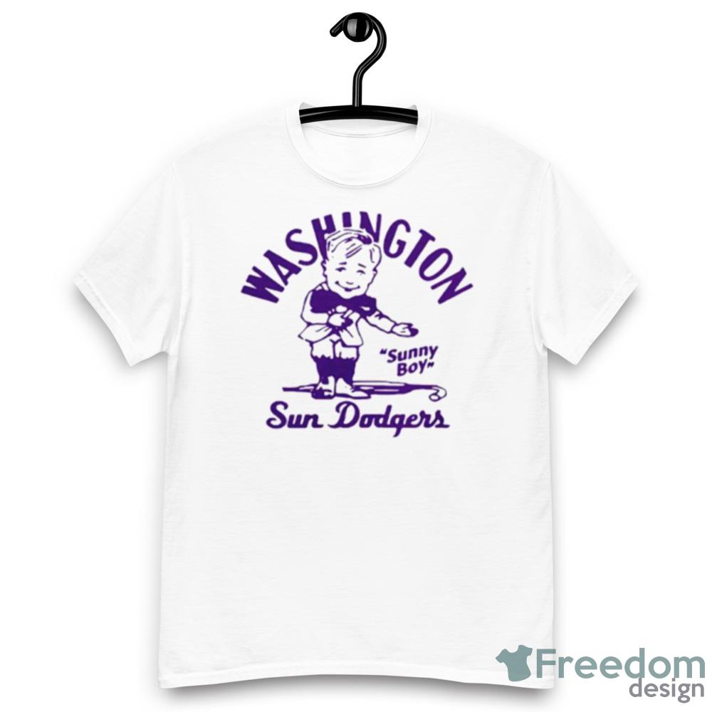 Washington Huskies Sun Dodgers vintage Design Shirt - Men’s Classic Tee Gildan 5000 Washington Huskies Sun Dodgers vintage Design Shirt - Men’s Classic Tee Gildan 5000