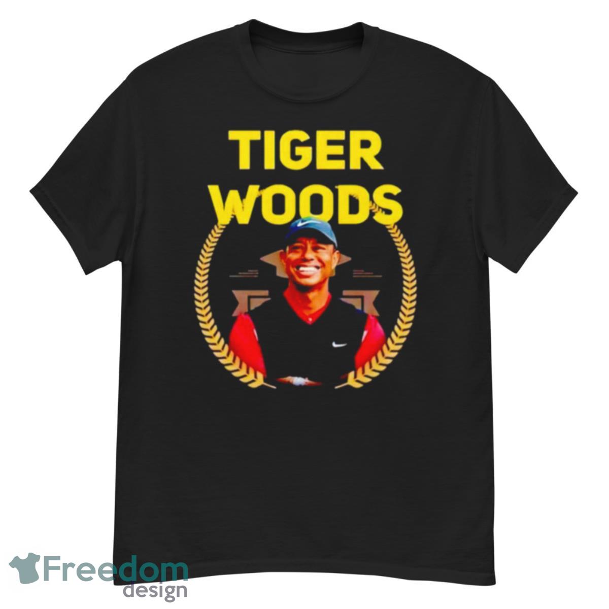 Tigers Woods Smile Photo Shirt - G500 Men’s Classic T-Shirt