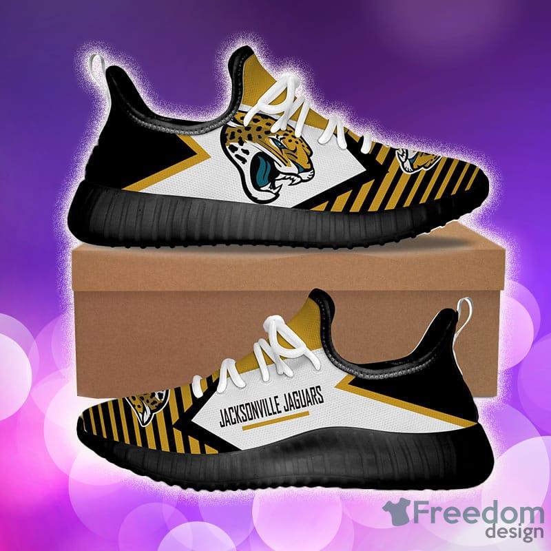 NFL Kansas City Chiefs Red Yeezy Shoes Men And Women Gift For Fans -  Freedomdesign