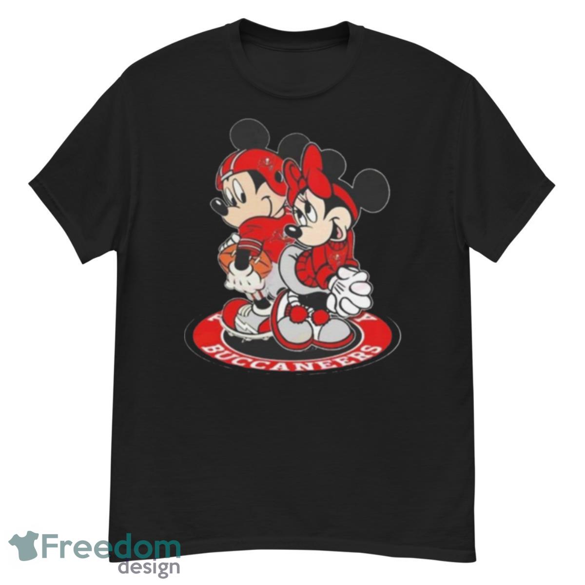 NFL Tampa Bay Buccaneers Mickey Mouse And Minnie Mouse Shirt - G500 Men’s Classic T-Shirt