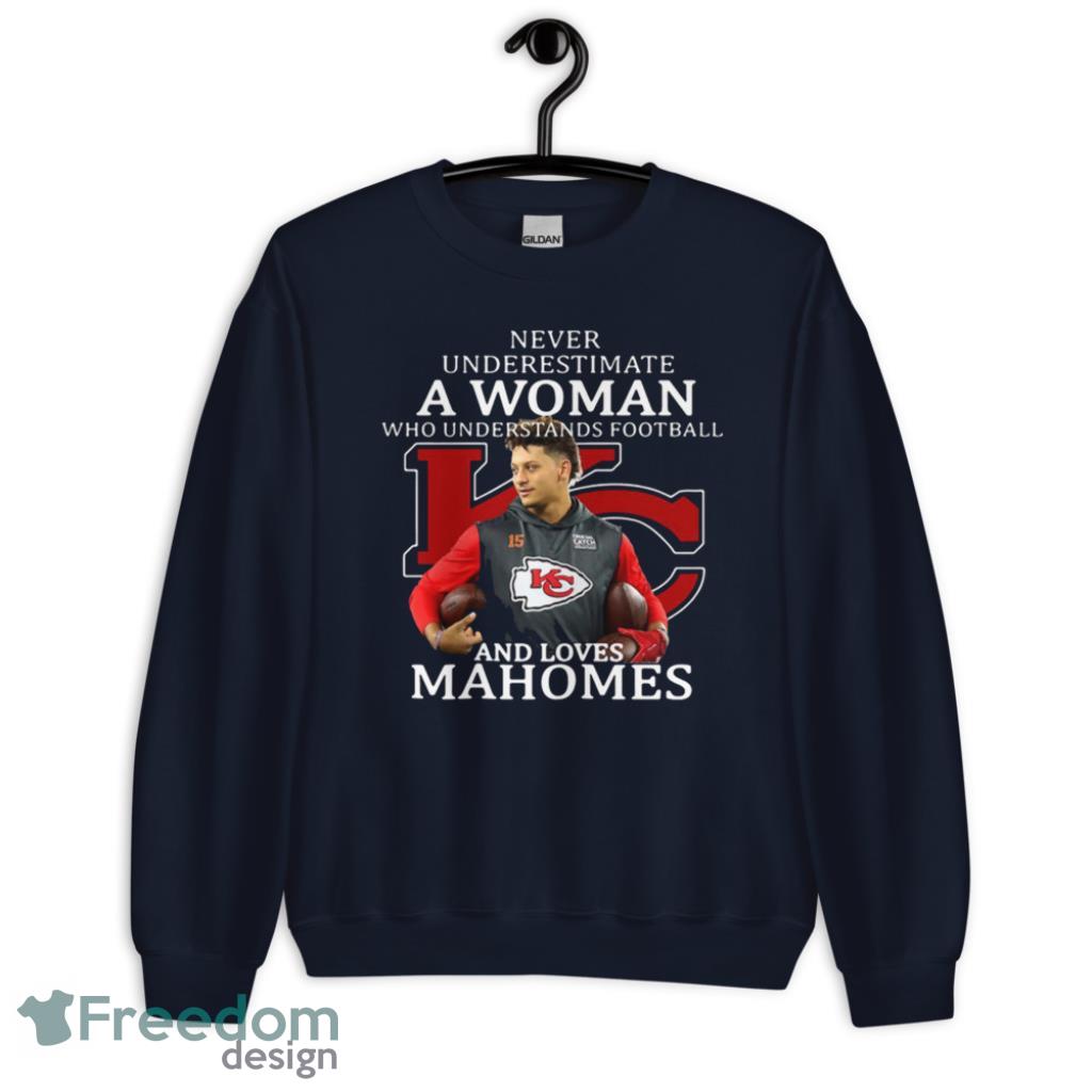 Kansas City Chiefs MVP 15 Patrick Mahomes II Signature T-Shirt -  Freedomdesign