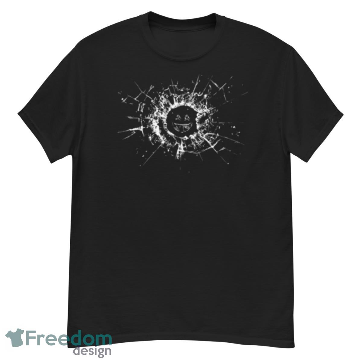 The Broken Glass Black Mirror Smiley Shirt - G500 Men’s Classic T-Shirt