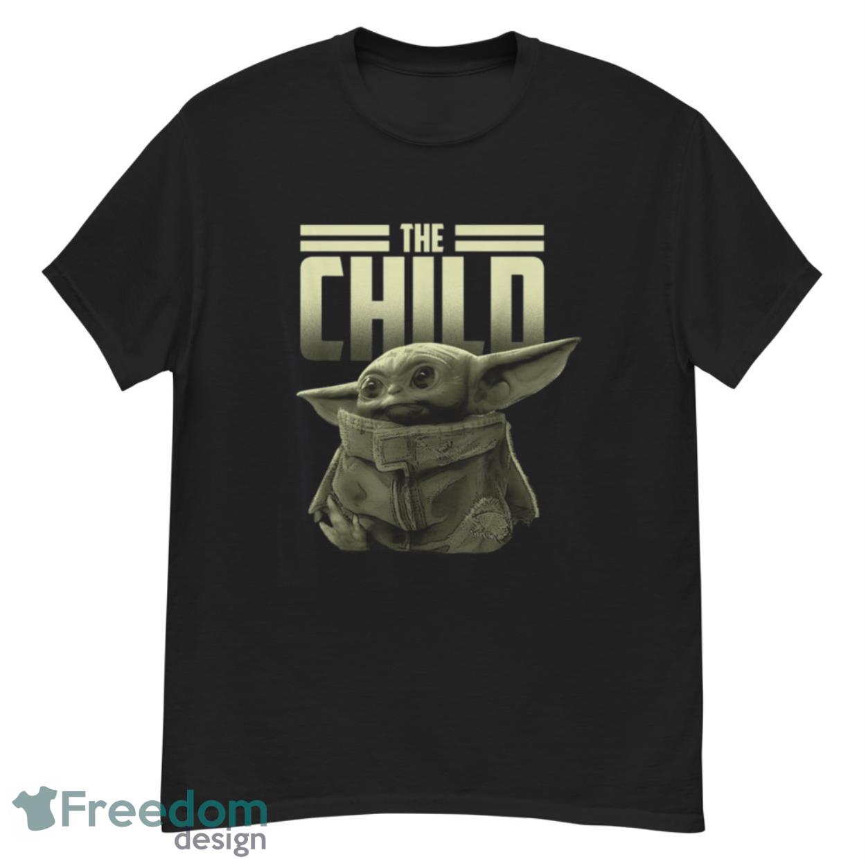 Star Wars The Mandalorian The Child Portrait T-Shirt - G500 Men’s Classic T-Shirt Star Wars The Mandalorian The Child Portrait T-Shirt - G500 Men’s Classic T-Shirt