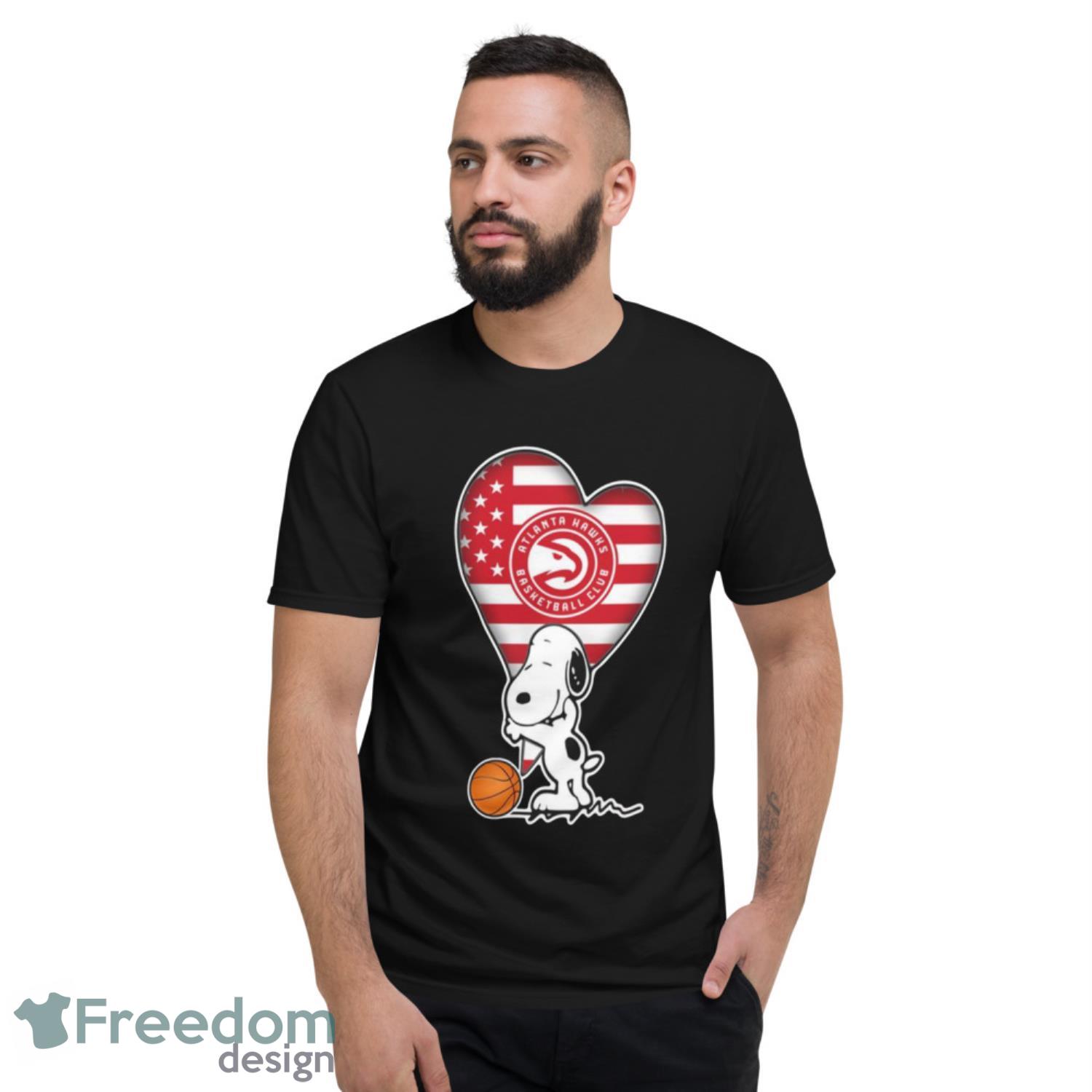 Atlanta Hawks NBA Basketball The Peanuts Movie Adorable Snoopy T Shirt - Short Sleeve T-Shirt