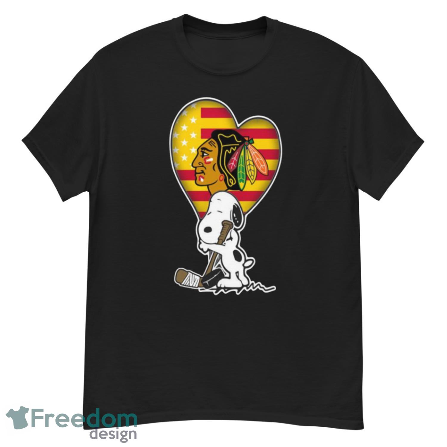 Chicago Blackhawks NHL Hockey The Peanuts Movie Adorable Snoopy T Shirt - G500 Men’s Classic T-Shirt