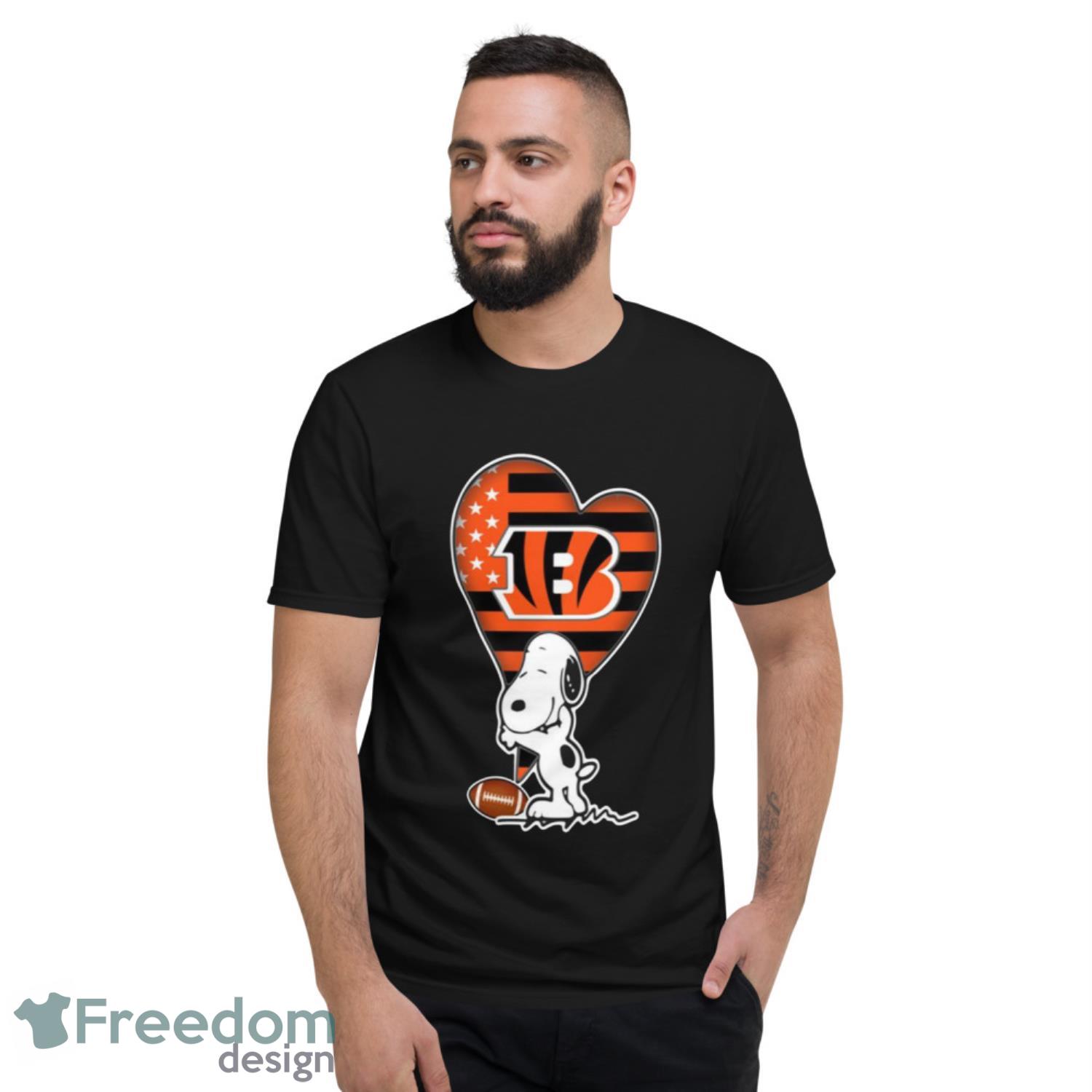 Cincinnati Bengals NFL Football The Peanuts Movie Adorable Snoopy T Shirt -  Banantees