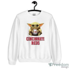 MLB Baseball Cincinnati Reds Star Wars Baby Yoda Shirt T Shirt - G185 Unisex Heavy Blend Crewneck Sweatshirt