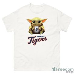 MLB Baseball Detroit Tigers Star Wars Baby Yoda Shirt T Shirt - G500 Men’s Classic T-Shirt