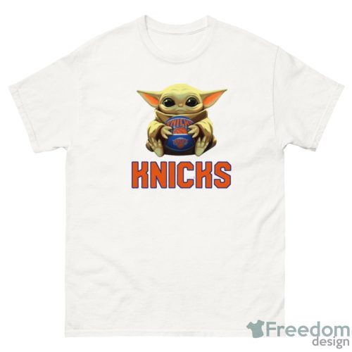 NBA Basketball New York Knicks Star Wars Baby Yoda Shirt Product Photo 2