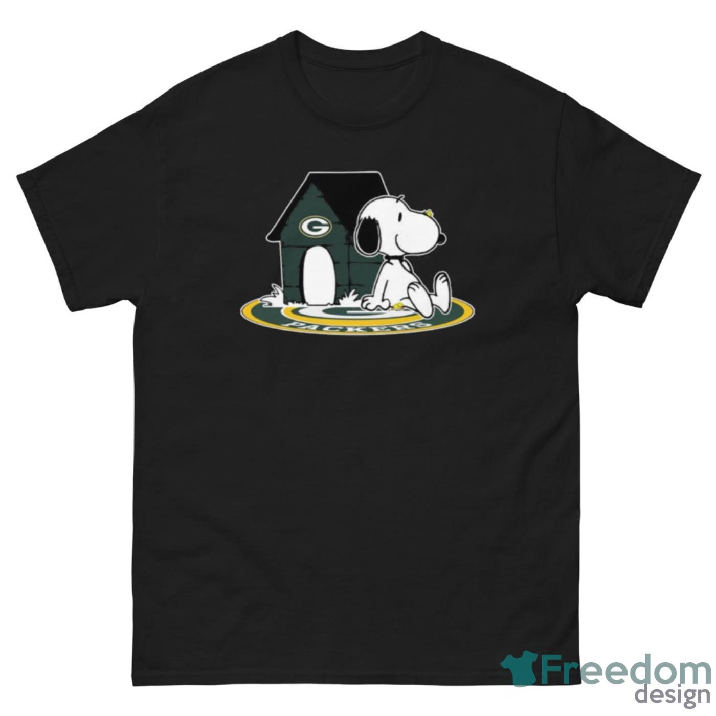 NFL Football Green Bay Packers Snoopy The Peanuts Movie Shirt T Shirt - G500 Men’s Classic Tee