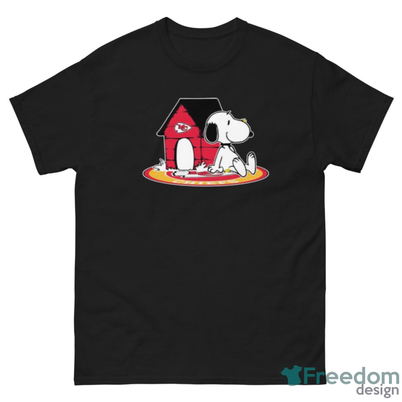 NFL Football Kansas City Chiefs Snoopy The Peanuts Movie Shirt T Shirt - G500 Men’s Classic Tee