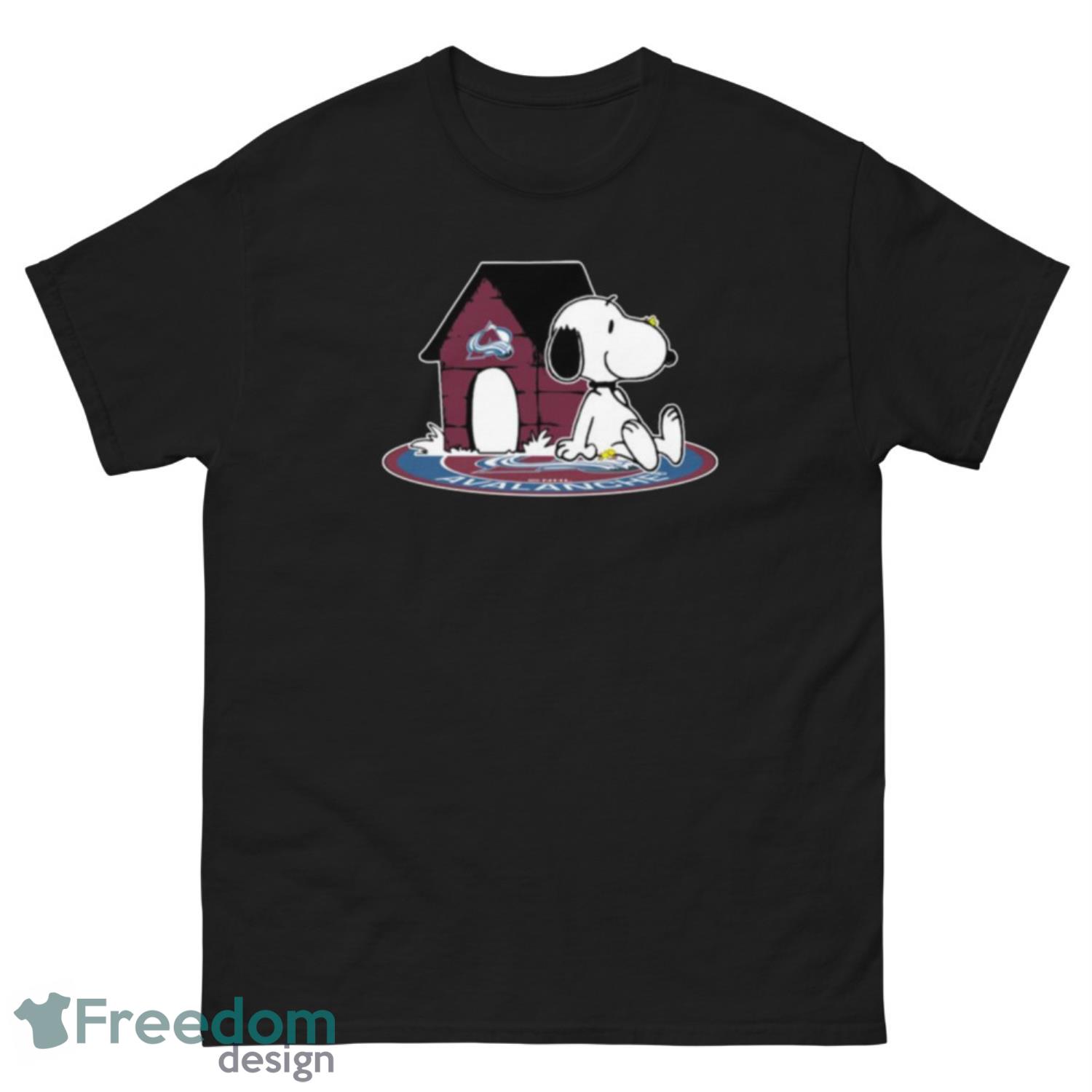 NHL Hockey Colorado Avalanche Snoopy The Peanuts Movie Shirt T Shirt - G500 Men’s Classic Tee