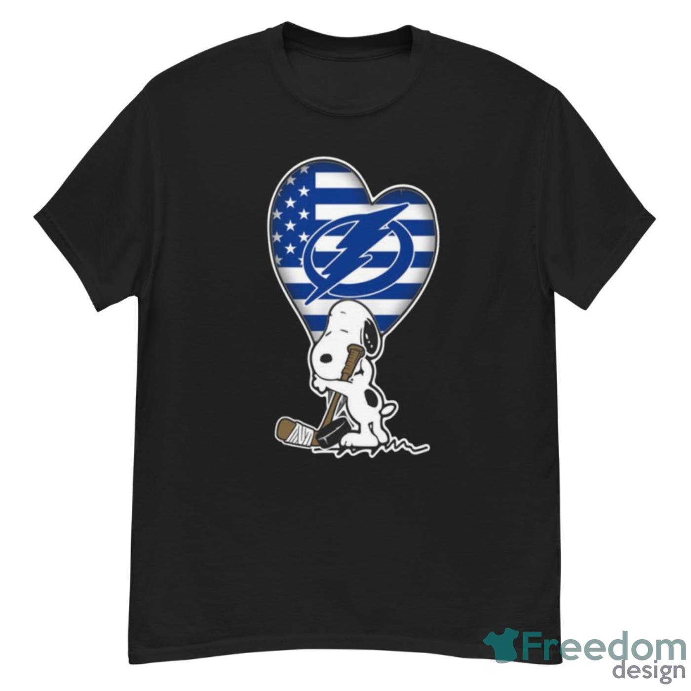 Tampa Bay Lightning NHL Hockey The Peanuts Movie Adorable Snoopy T Shirt - G500 Men’s Classic T-Shirt