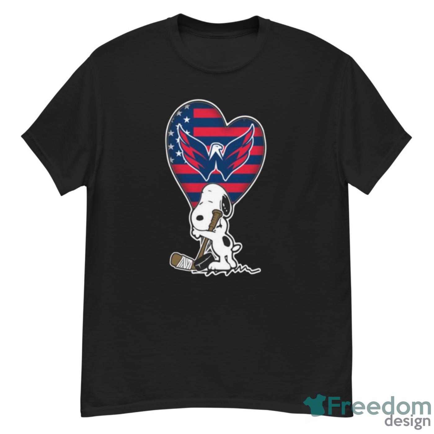 Washington Capitals NHL Hockey The Peanuts Movie Adorable Snoopy T Shirt - G500 Men’s Classic T-Shirt